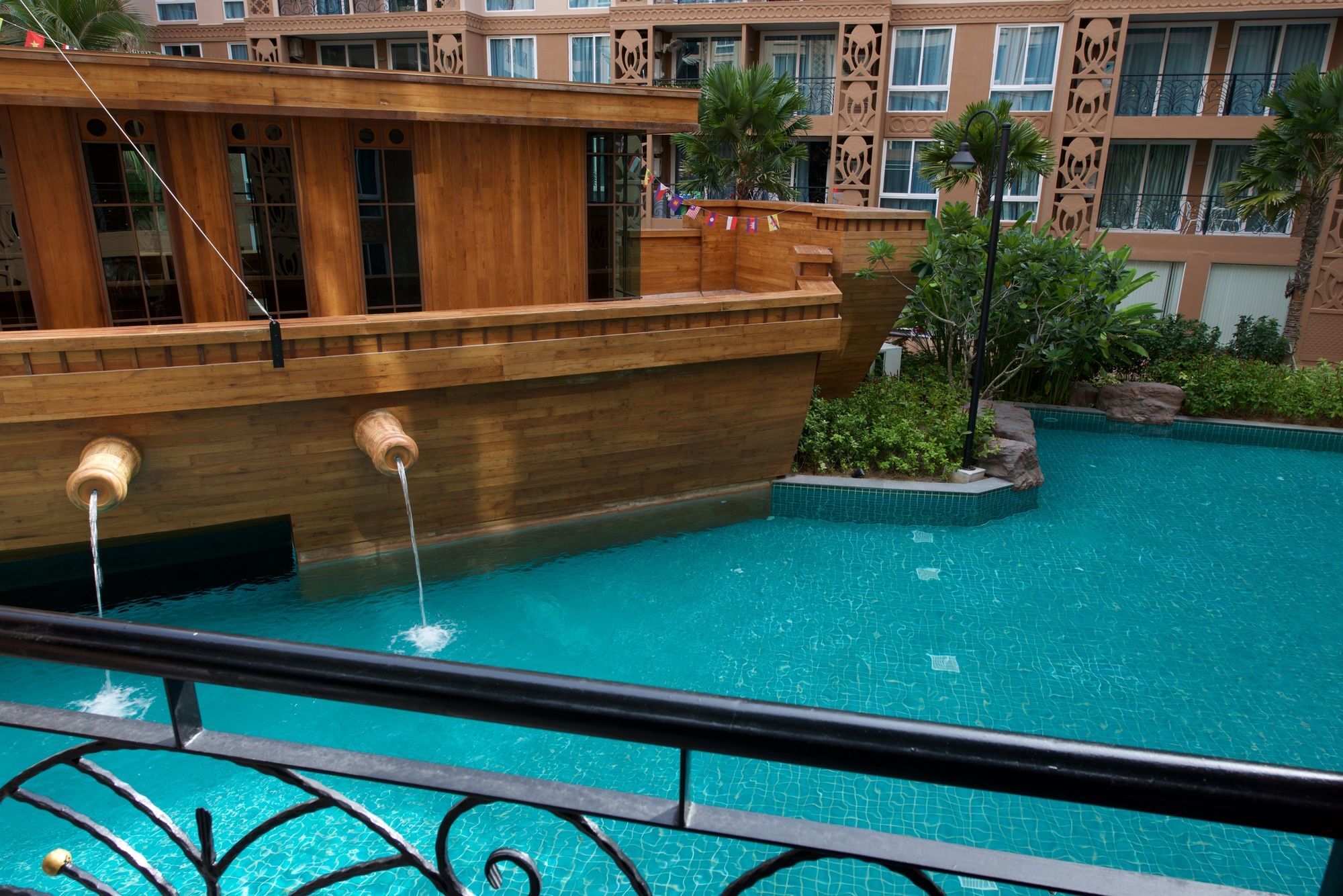 Atlantis Pattaya High Service Джомтьєн-Біч Екстер'єр фото