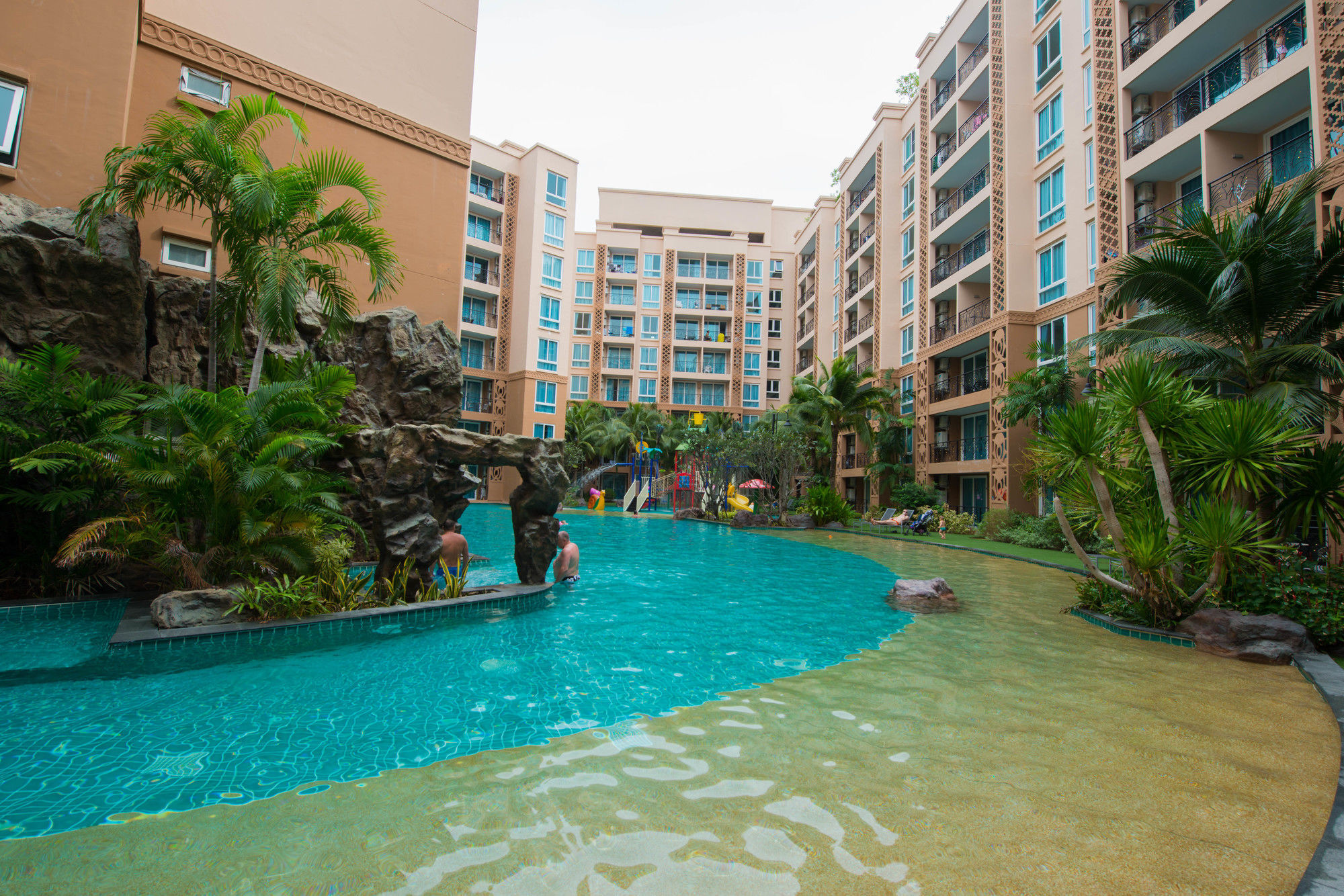 Atlantis Pattaya High Service Джомтьєн-Біч Екстер'єр фото