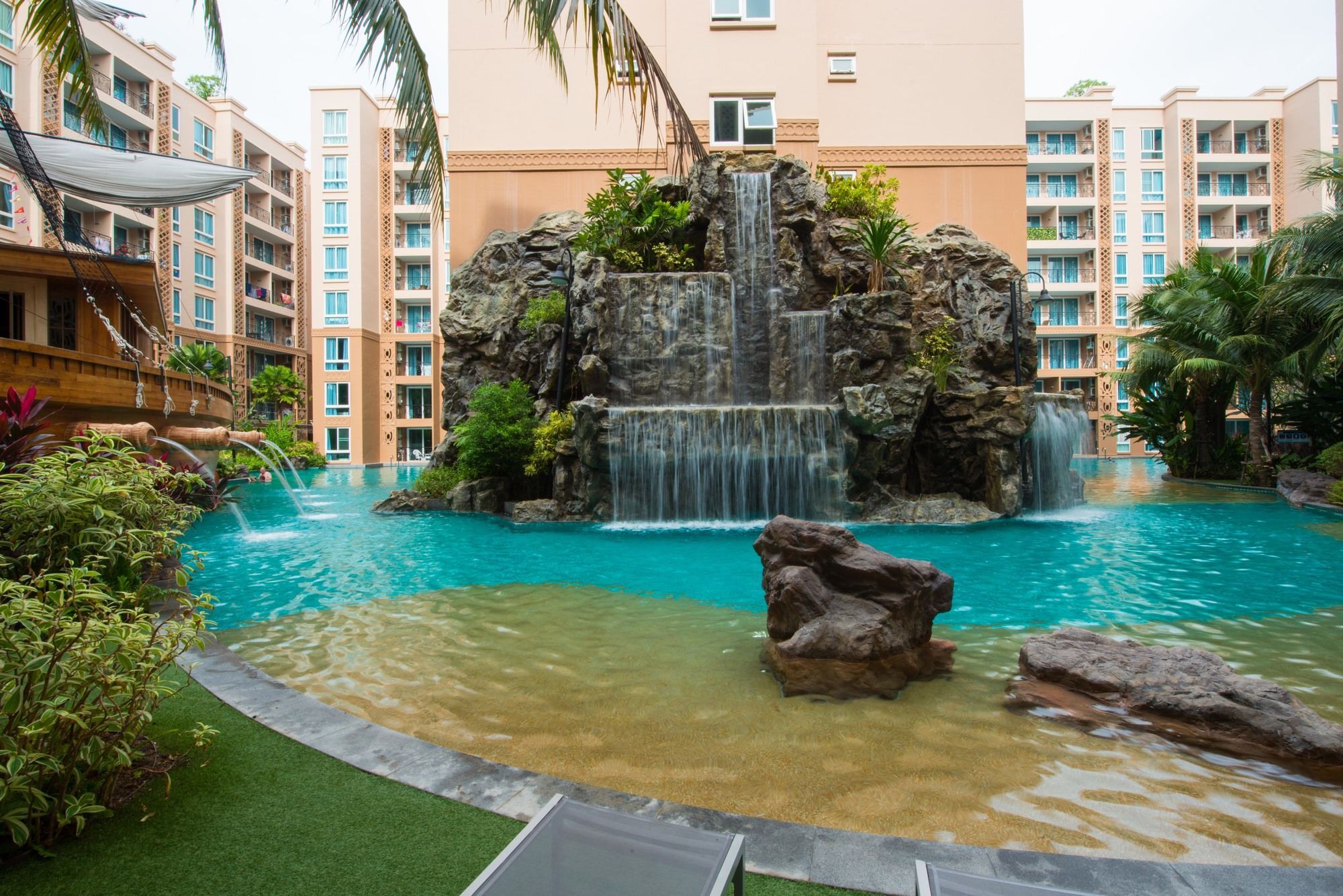 Atlantis Pattaya High Service Джомтьєн-Біч Екстер'єр фото